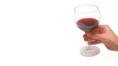 Jak otevřít víno bez otvíráku 