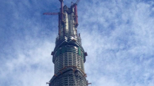 Ruští šílenci vylezli na druhou nejvyšší budovu světa 