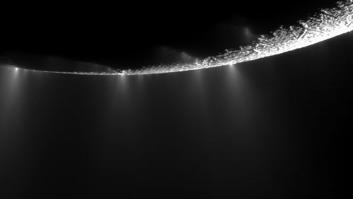 Ledový vulkanismus v oblasti jižního pólu měsíce Enceladus.