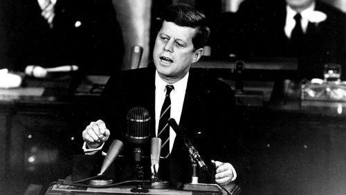 J.F. Kennedy před dneškem varoval. Proto musel zemřít?