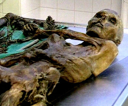 Tajemná mumie ve sněhu - Ötzi 