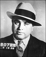 Policejní fotografie Al Caponeho