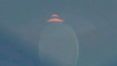 UFO spadlo u břehu Okinawy.  Je to pravda, není to pravda?